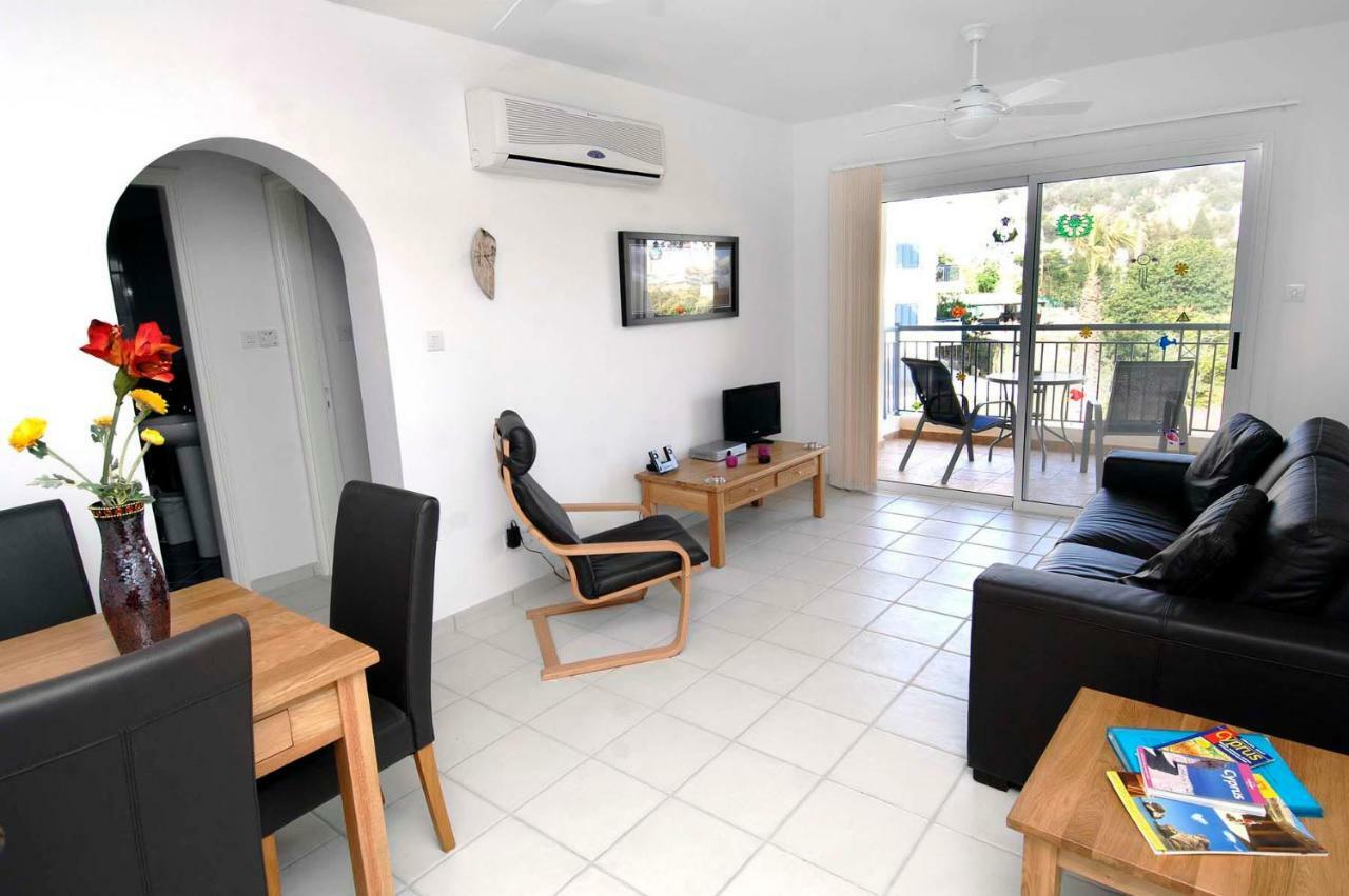 Hermes Gardens Paphos Exterior photo